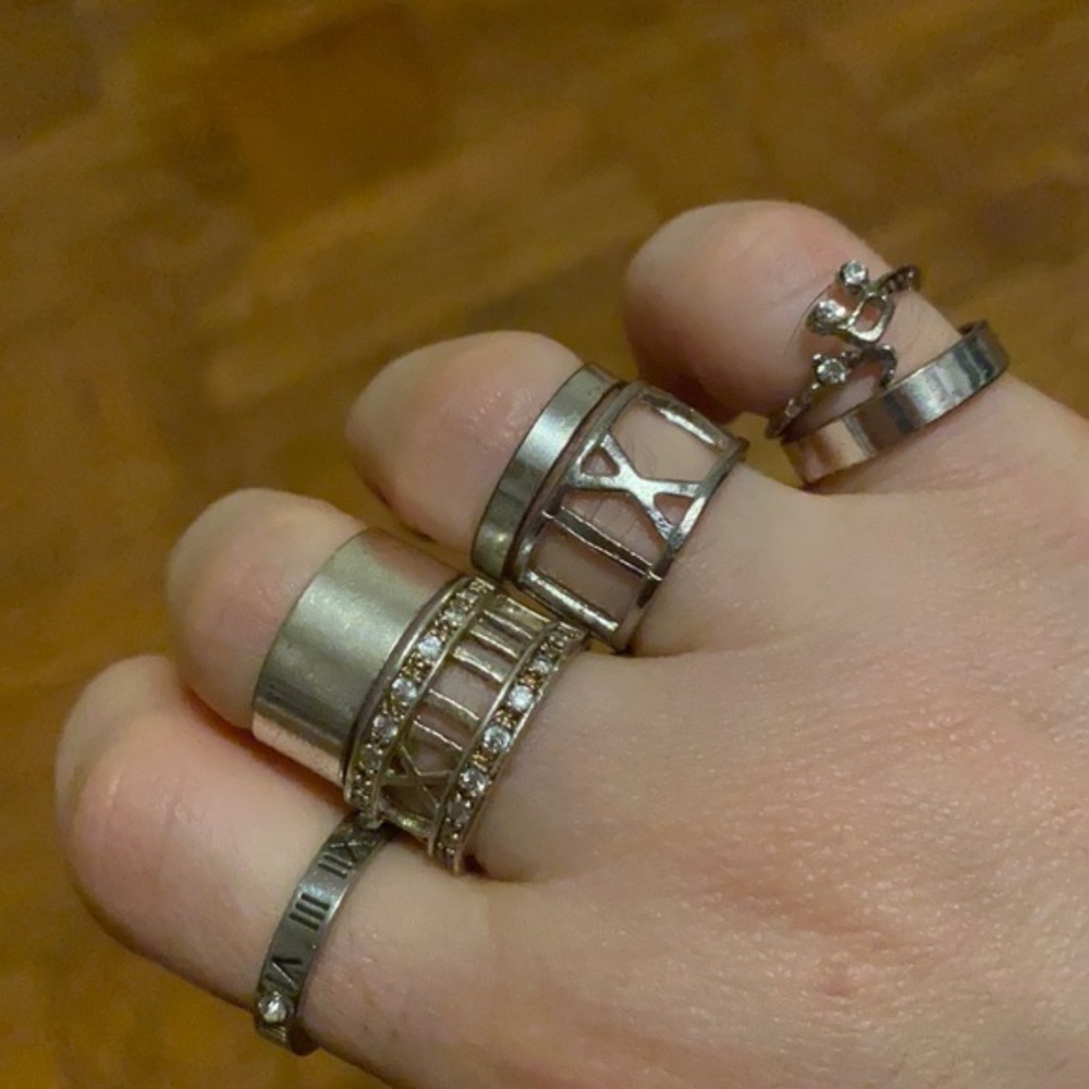 7 Zara basic Roman numbers mini tips + rings